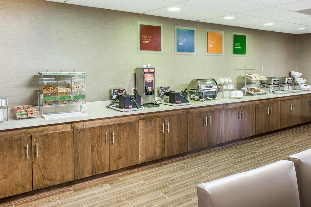 Comfort Suites Near Potomac Mills Вудбридж Экстерьер фото