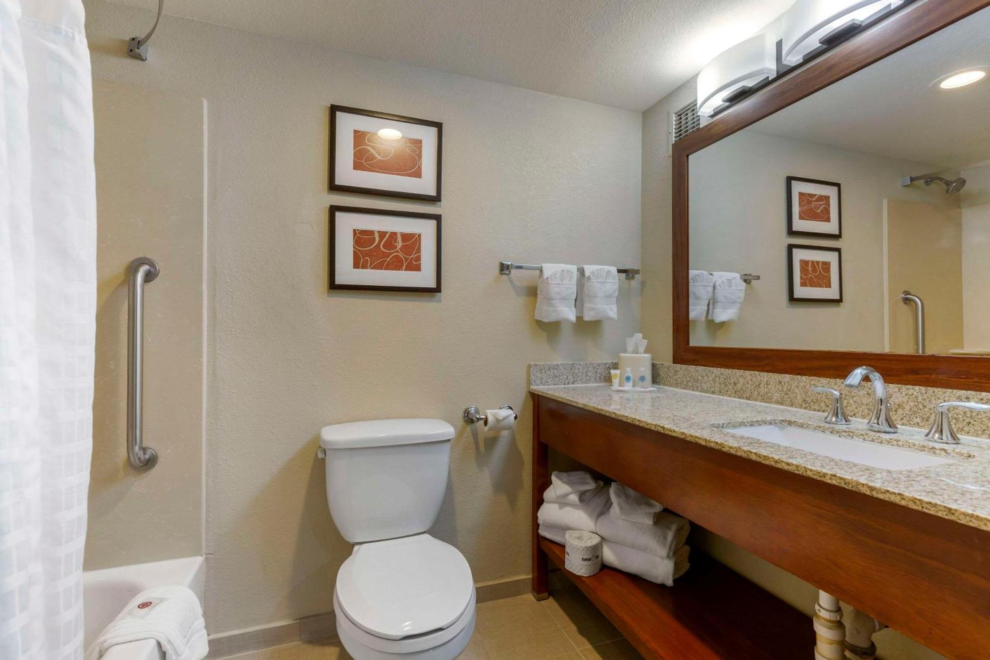 Comfort Suites Near Potomac Mills Вудбридж Экстерьер фото